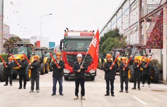 萬馬奔騰啟新程，綠色動力赴全球——柳工農(nóng)機2026年全球訂單交付發(fā)車儀式圓滿舉行